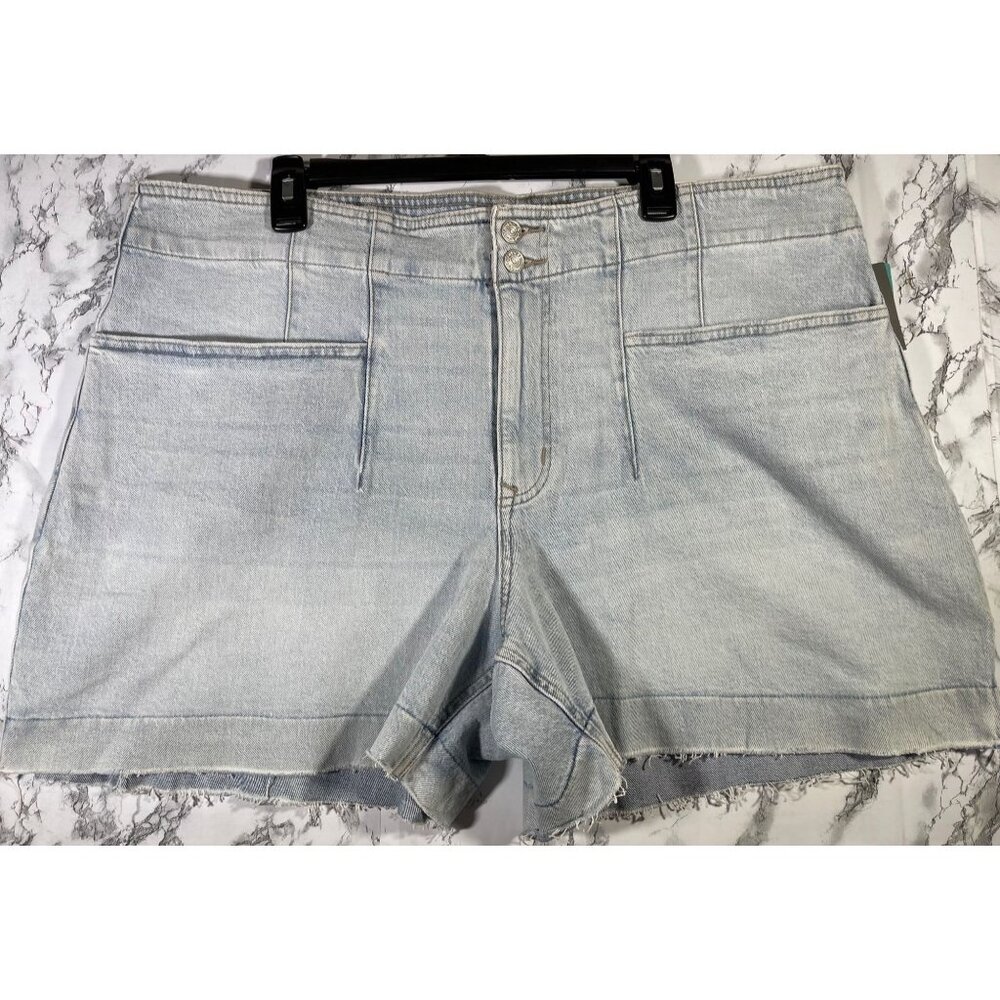 M Jeans by Maurices Womens 5" A-Line Short Curvy Fit 22W High Rise Comfort Stret